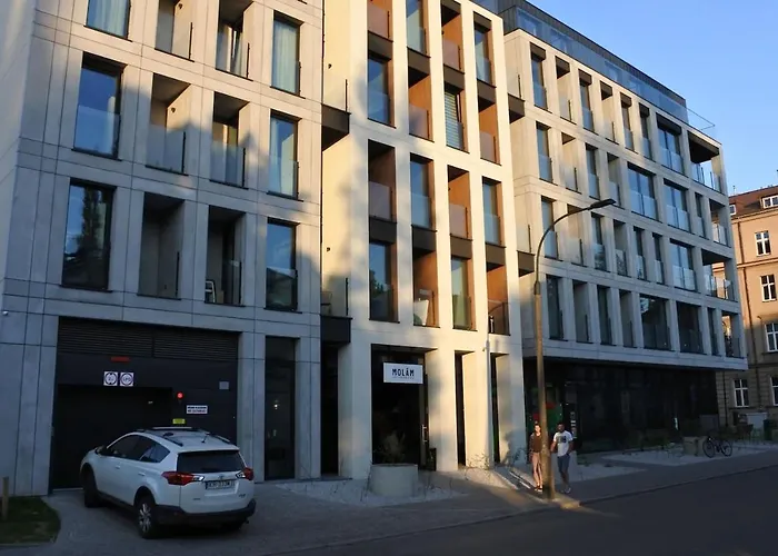 Boutique 108 - Old City, Luxury Apt. With A Garage